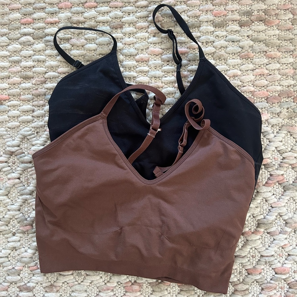 2 Stretchy Bras Yitty